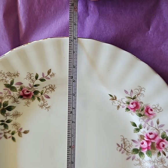 Dessert Plate "Lavender Rose" by Royal Albert. - Picture 3 of 5